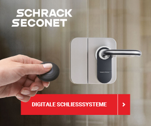 Werbung Schliesssystem: Hand mit elektronischem Schlüssel vor Türschloss, Logo Schrack Seconet, Button: digitale Schliesssysteme mit Link zum e-Shop.