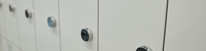 AdobeStock_1092733014 Spind mit Schloß