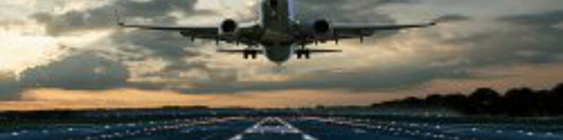 Flugzeug Flugzeug hebt von der Bahn ab