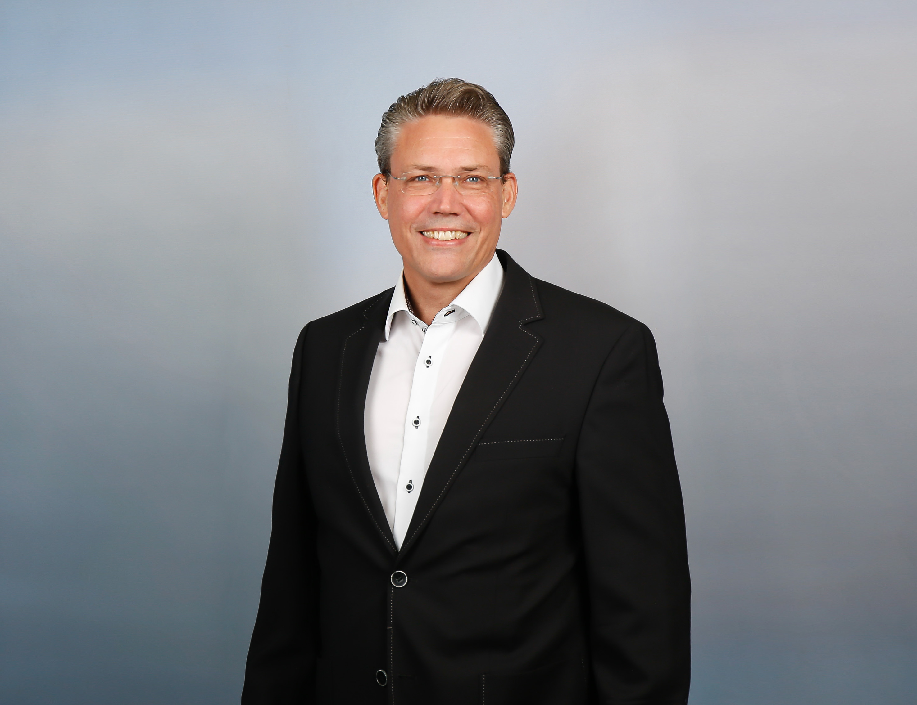 Stefan Bauer